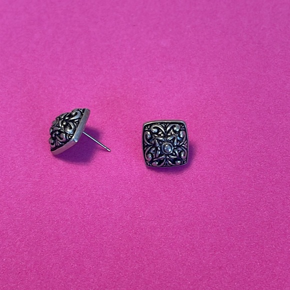 Silver and Black Earrings 🌺 - Picture 2 of 3